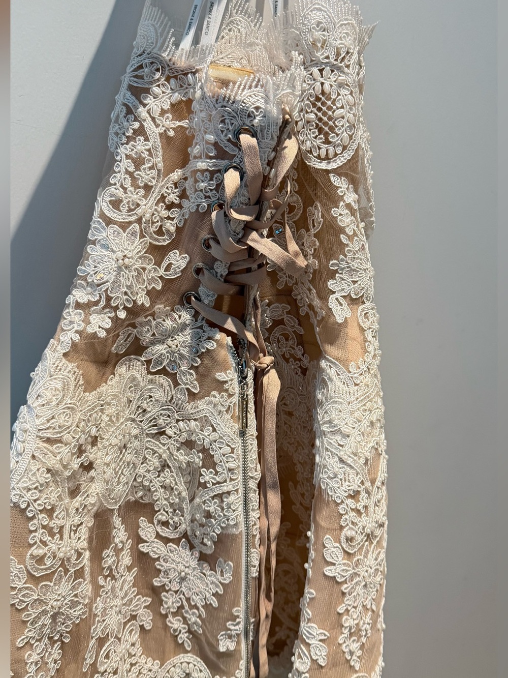 Bronx and Banco Ivory Lace Appliqué Mini Bridal Dress - Picture 4 of 9